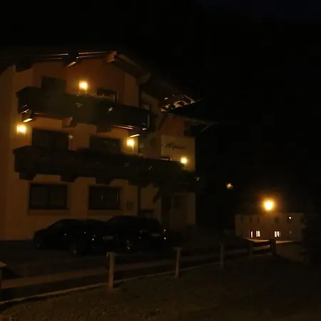 Haus Alpina & Schoepf 3*