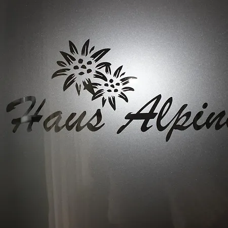 Haus Alpina & Schoepf 3*