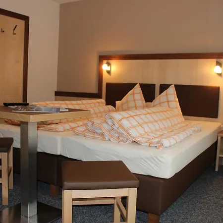 Haus Alpina & Schoepf فندق مبيت وإفطار 3*