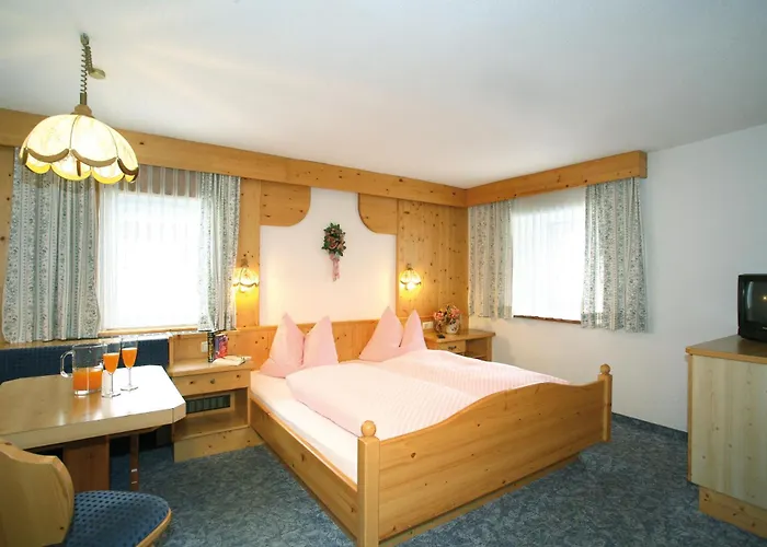 Haus Alpina & Schoepf 3*