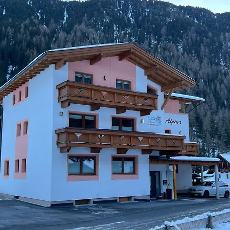 Haus Alpina&landhaus Schöpf