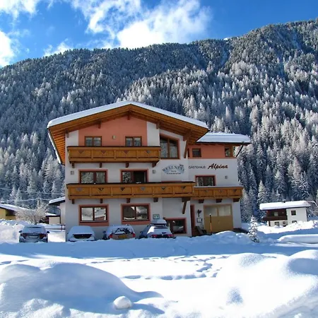 Haus Alpina & Schoepf Отель типа 