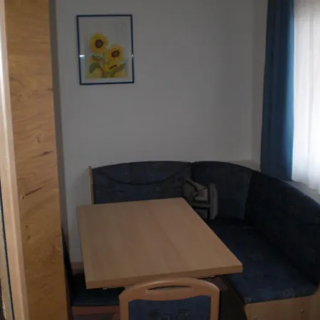 Haus Alpina & Schoepf Отель типа 