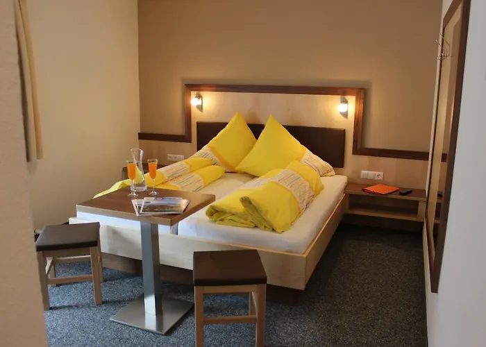 Haus Alpina & Schoepf Bed and Breakfast Λάνγκενφελντ