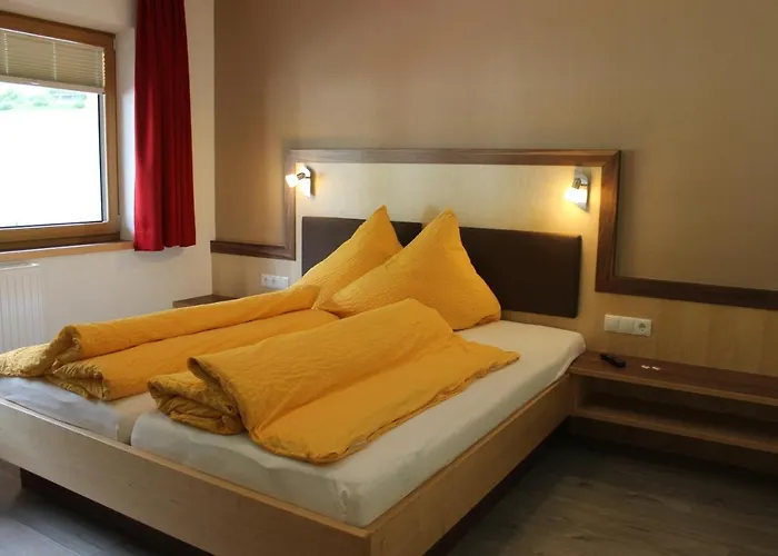 Haus Alpina & Schoepf 3*